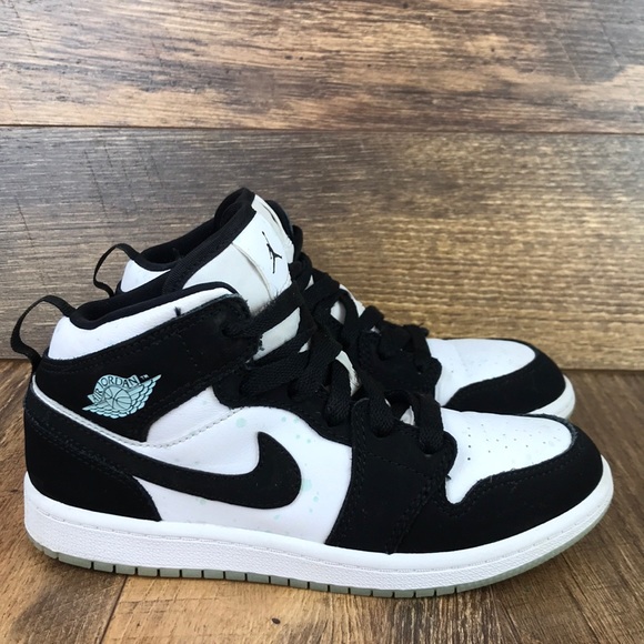 Jordan Other - Air Jordan 1 Mid SE Sneakers BQ6932-103